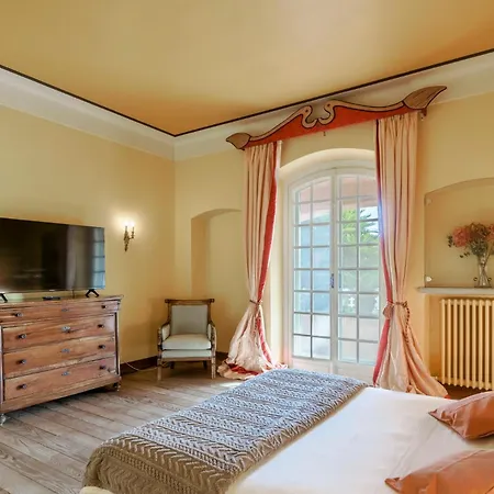 Villa La Cicaliera 10, Emma